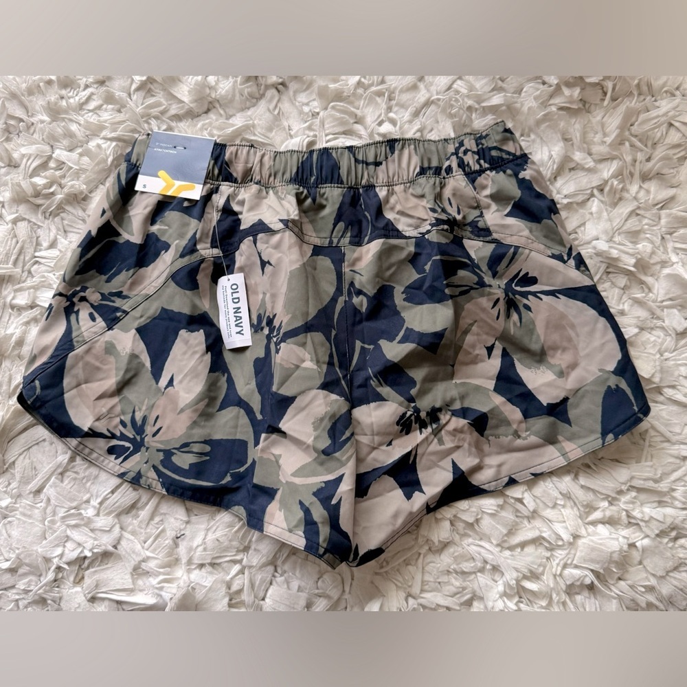 NWT Old Navy 2 piece activewear set sports bra and shorts size small - Picture 3 of 9